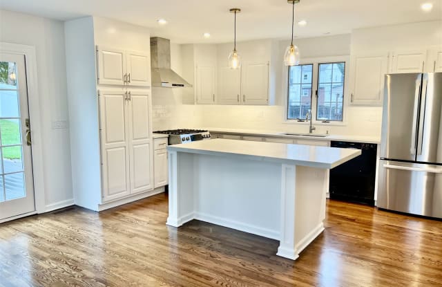 6 Palmer St - 6 Palmer Street, Cos Cob, CT 06807