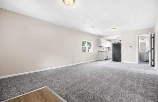 2 Bedroom 1 bathroom home on Euclid Gallery 3