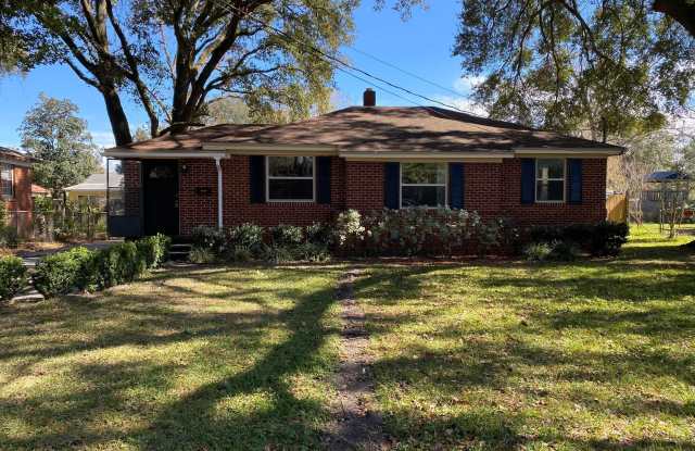 2883 SEVILLE Court - 2883 Seville Court, Jacksonville, FL 32247