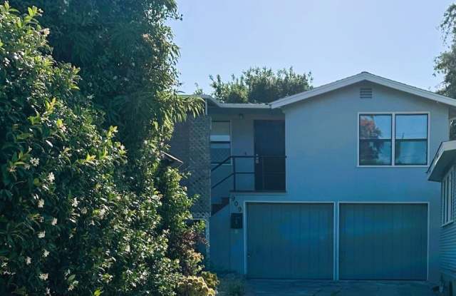 909 E St photos photos
