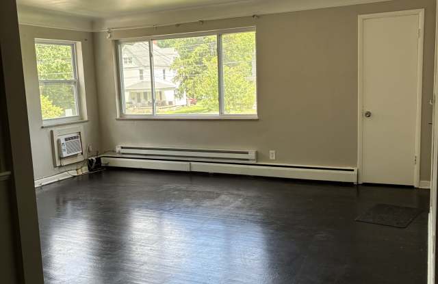 1921 West North Bend Road - 2 Gallery 3