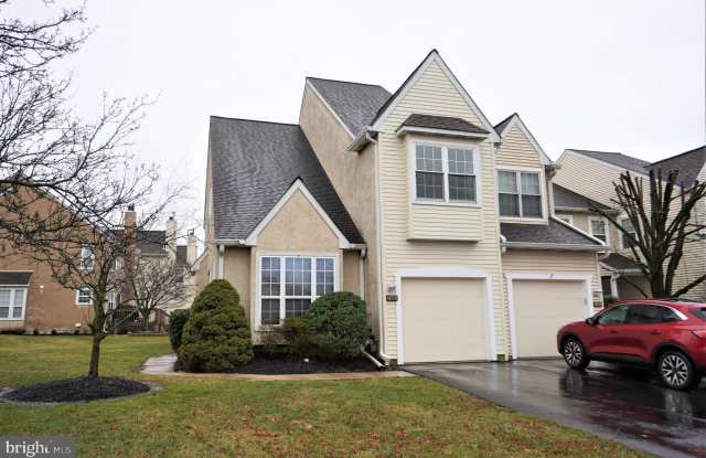 458 COUNTRY CLUB DRIVE - 458 Country Club Drive, Montgomeryville, PA 18936