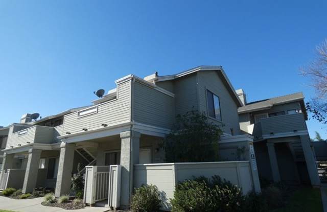 Lovely remodeled River Ranch condo - 1890 River Ranch Drive, Santa Maria, CA 93454