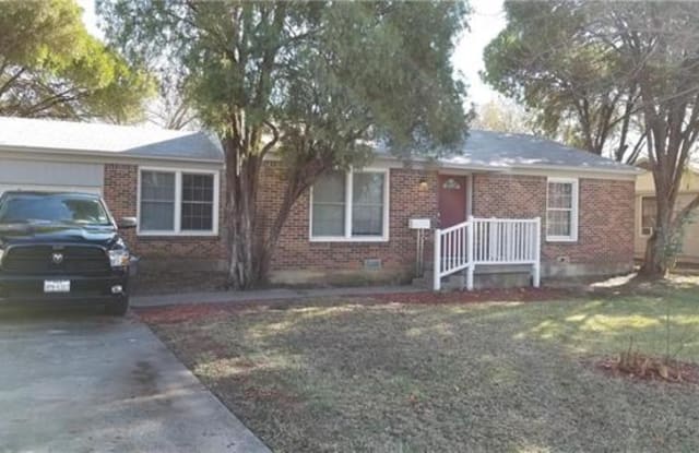 2820 Willow Park Street - 2820 Willow Park Dr, Richland Hills, TX 76118