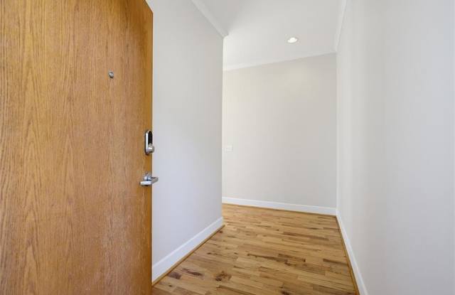 384 Ralph Mcgill Boulevard NE Gallery 3