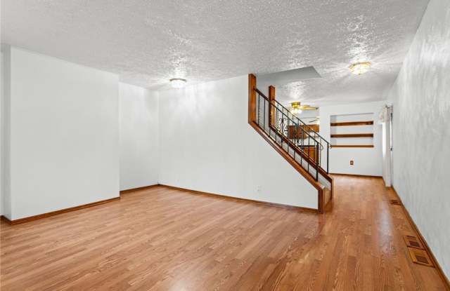 4914 Cypress St Gallery 3
