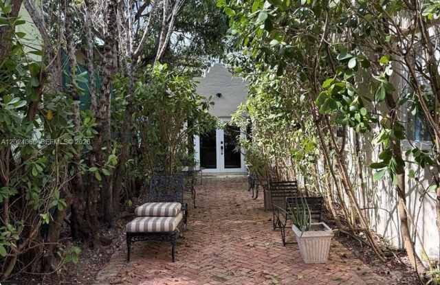 231 Salamanca Ave photos photos