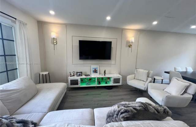 4775 SW 14th Ct - 4775 Southwest 14th Court, Deerfield Beach, FL 33442 4775 SW 14th Ct - 4775 Southwest 14th Court, Deerfield Beach, FL 33442