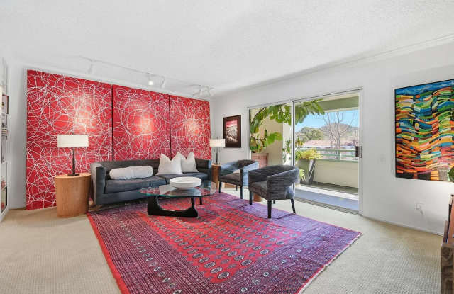 1501 Ptarmigan Dr Apt 1C Gallery 3
