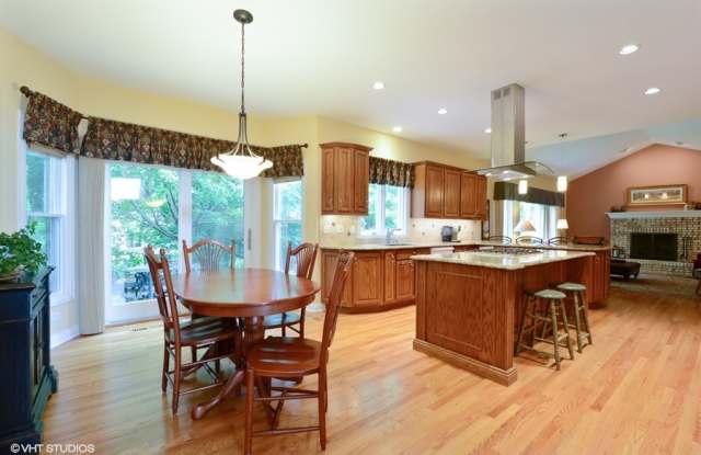 1248 North Lakeview Drive Gallery 3