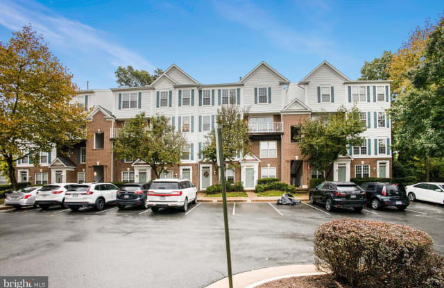 12765 FAIR CREST COURT - 12765 Fair Crest Court, Fair Lakes, VA 22033