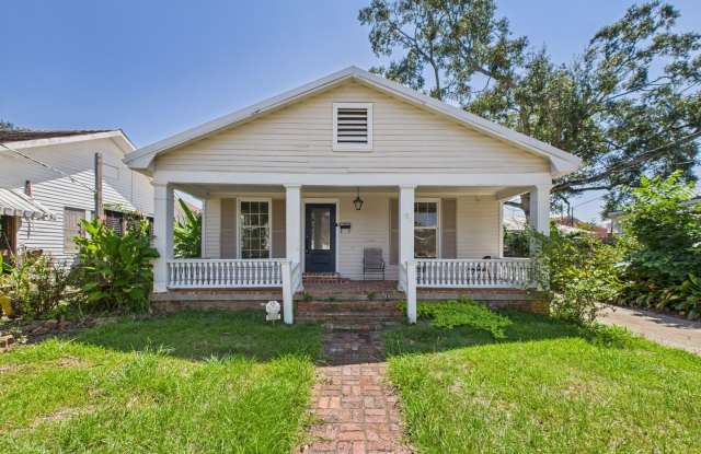 3 Bedroom, 1 Bathroom NOW Available! photos photos