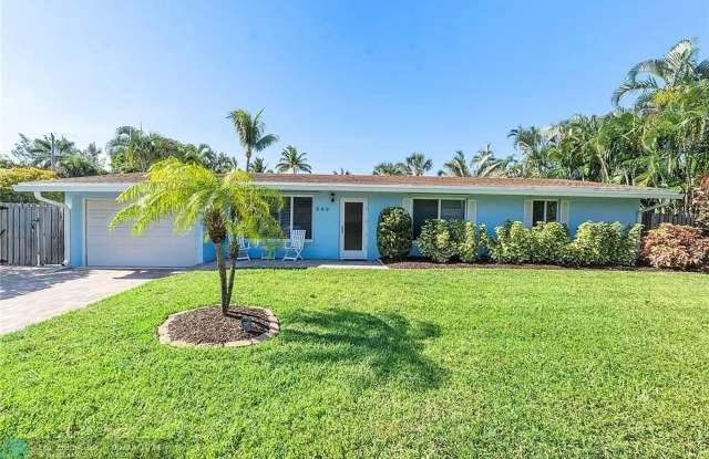 Tropical Oasis Home in THE COVE! ONE MILE FROM BEACH! FULLY FURNISHED! SEASONAL MONTHLY RENTAL AVAILABLE! - 949 Southeast 6th Street, Deerfield Beach, FL 33441