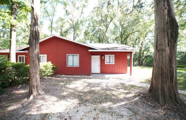2 bed / 1 bath Townhome on Tharpe photos photos