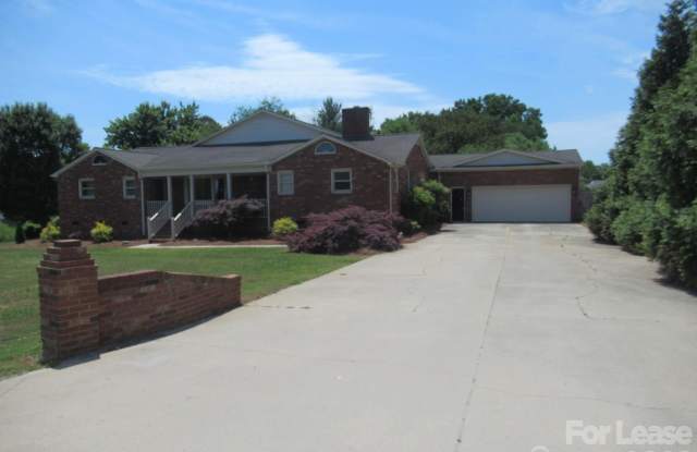 7800 Cherry Point Drive Gallery 1