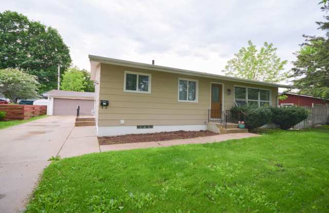 Unique multilevel floorplan with TONS of storage photos photos