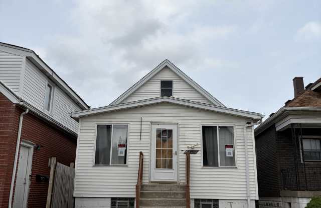 4847 Walsh Avenue Gallery 1
