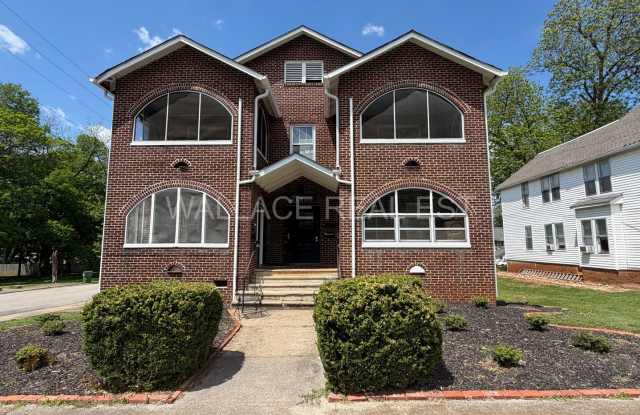 CHARMING 2 BEDROOM APT NEAR THE LOVELY MARYVILLE COLLEGE CAMPUS!! photos photos