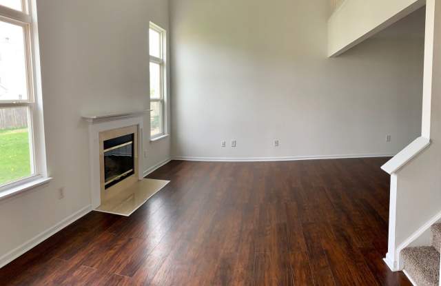 7126 Parklake Pl. Gallery 4