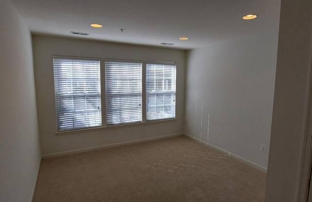 7112 SILVERLEAF OAK Road Gallery 2