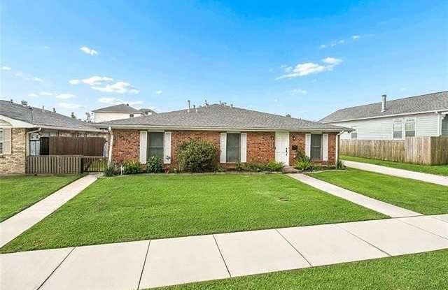 6017 BELLAIRE Drive Gallery 2