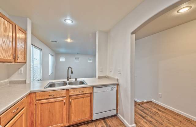 9219 Hollander Avenue Gallery 4
