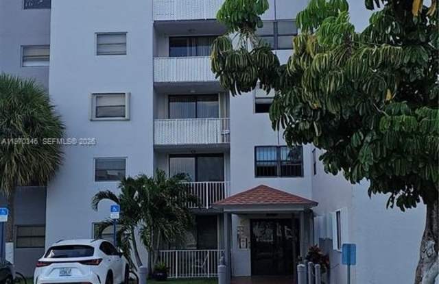 8145 NW 7th St photos photos