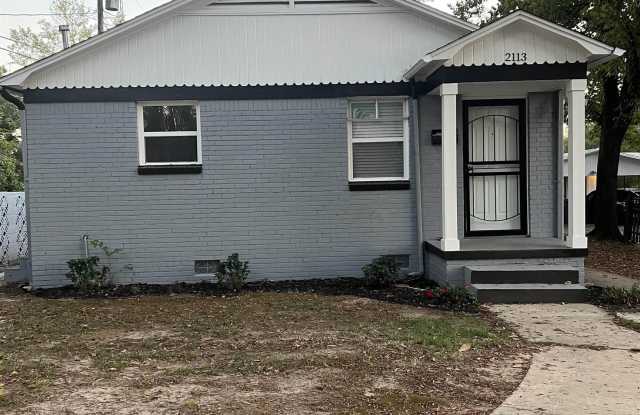 2113 19th Street photos photos