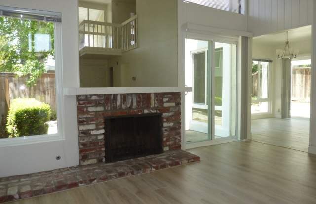 5022 Corkwood Lane Gallery 4