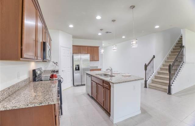 5270 BRYDON WOODS Circle Gallery 4