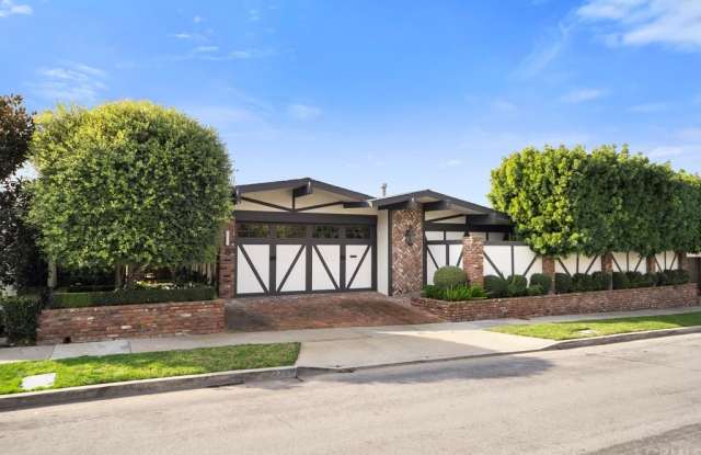 2729 Harbor View Drive - 2729 Harbor View Drive, Newport Beach, CA 92625