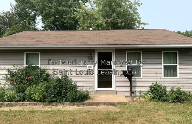 8823 Bobb Ave - 8823 Bobb Avenue, Berkeley, MO 63114