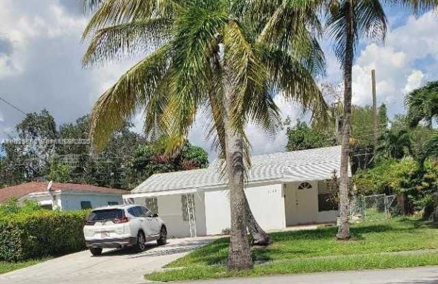 2149 NE 179th St photos photos