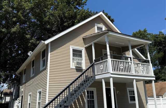22 Locust Avenue photos photos