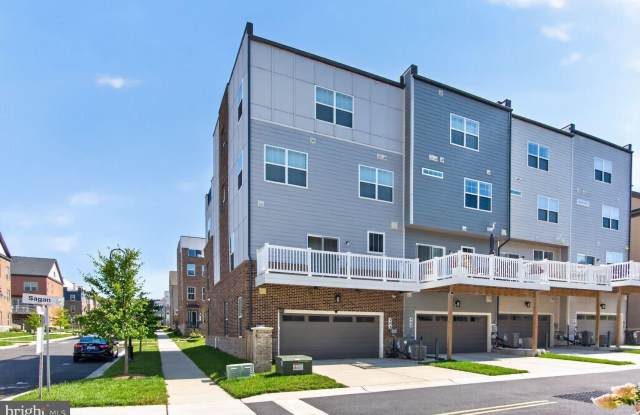 404 SAGAN PL Gallery 2