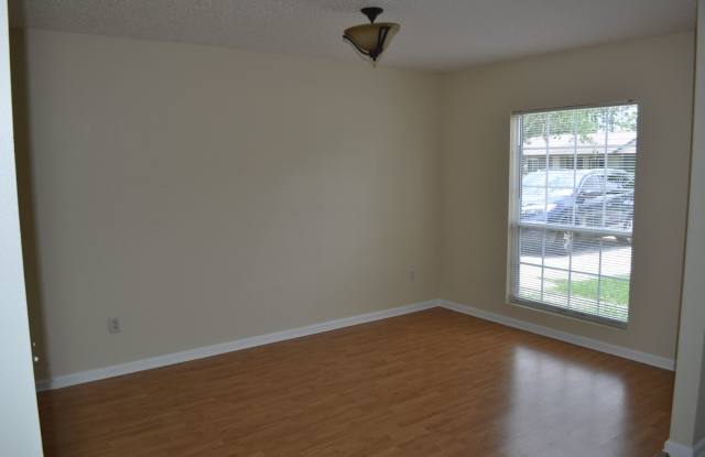 4 Bedroom in Indian Trails! Gallery 3