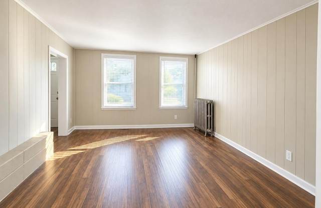 28 E Columbus Avenue Gallery 2