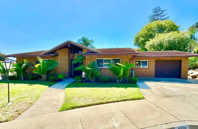 Beautifully Appointed  Fully Furnished, Shorter Term Rental in Quiet  Desirable Pala Mesa Village HOA Community of Fallbrook! photos photos