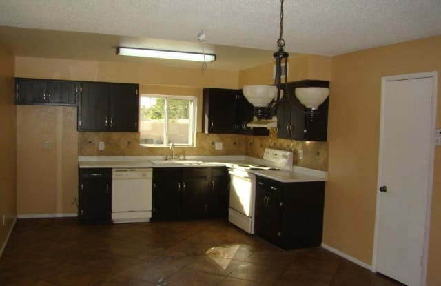 11460 N 46th Ave - 11460 North 46th Avenue, Phoenix, AZ 85304