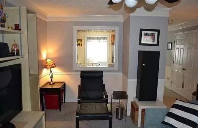 Room in 2 Bedroom Home at Autumn Leaf Wy photos photos