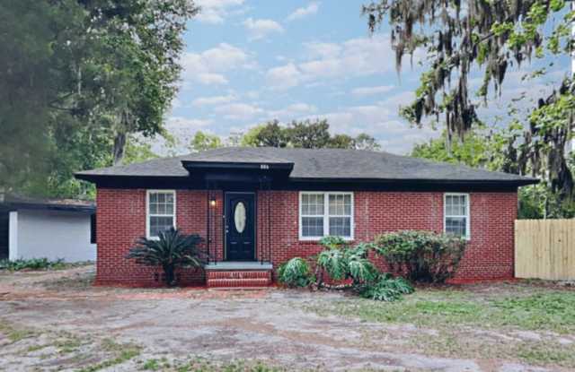886 Brandywine St - 886 Brandywine Street, Jacksonville, FL 32208