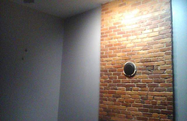 1013 Franklin Street Gallery 4