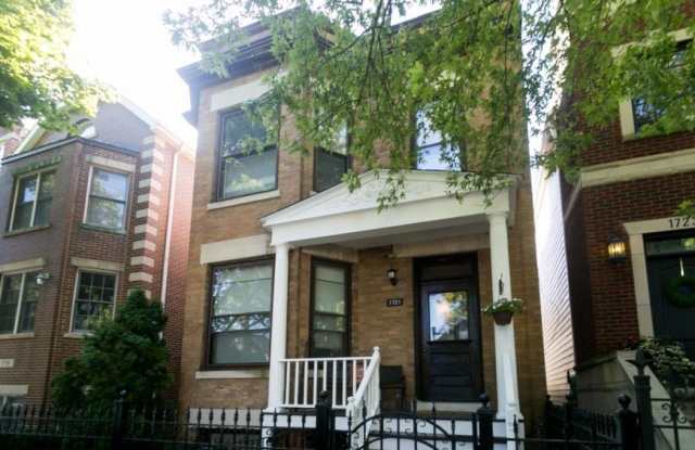 1719 Nelson - 1719 West Nelson Street, Chicago, IL 60657