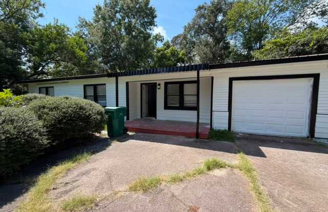 BEAUTIFUL HOME IN ORANGE. MOVE IN READY!. Gallery 4