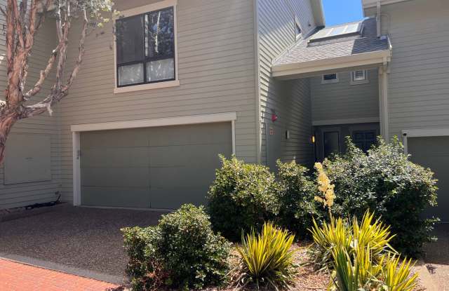 RENOVATED TWO BEDROOM TWO AND HALF BATH CONDO HOME IN THE EUCALYPTUS KNOLL HOA photos photos