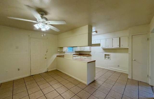 Single Family Home *LEASING SPECIAL AVAILABLE* Gallery 4