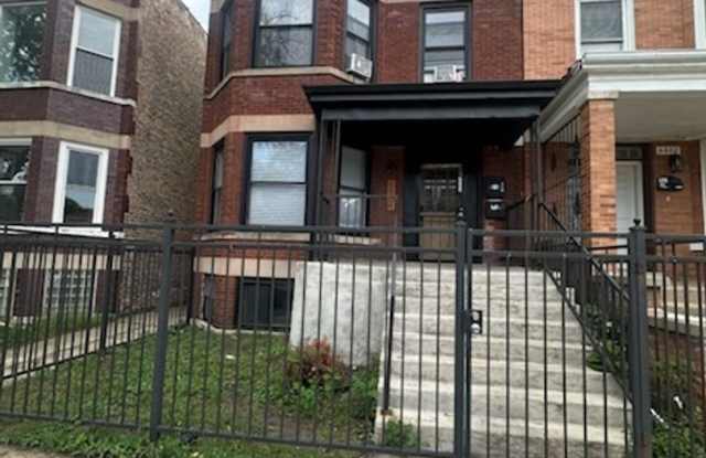 6804 S Champlain Ave, Chicago, IL 60637 Gallery 1