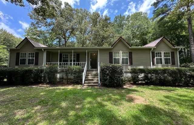 Lovely Country setting 3 Bedroom, 2 Bath Home in Maxton on 2 acres. photos photos