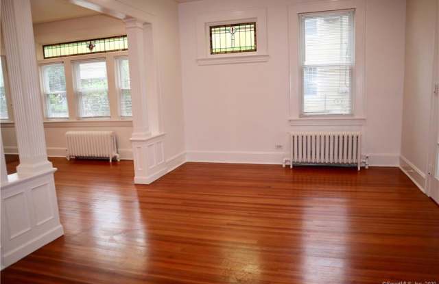 38 Plymouth Avenue Gallery 2