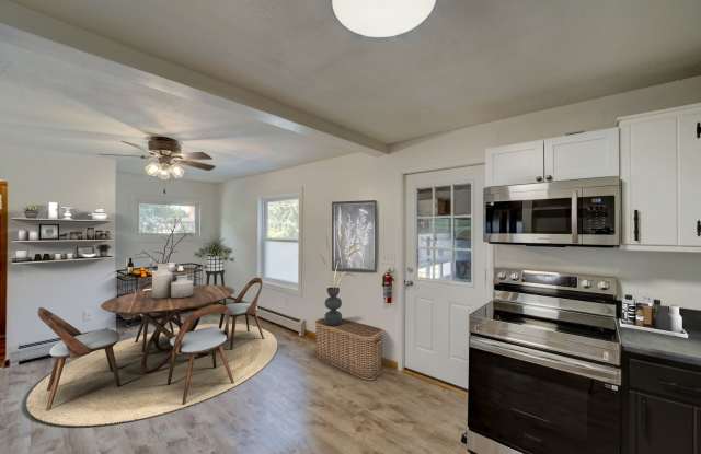 Spacious 3-Bedroom + Office | Updated Kitchen | Pet-Friendly | New North End Burlington photos photos